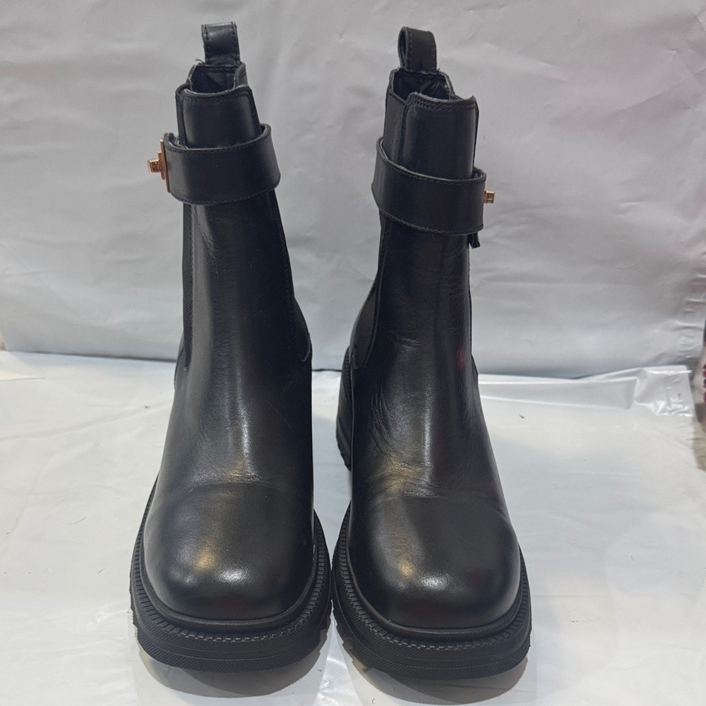 Steve Madden Black Ankle Booties - Picture 2 of 10